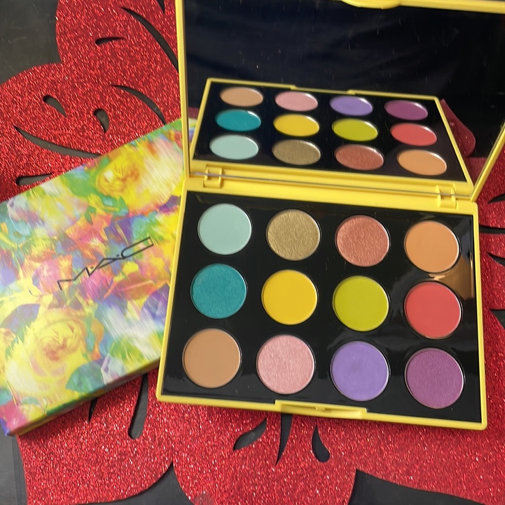 MAC Botanic Panic palette